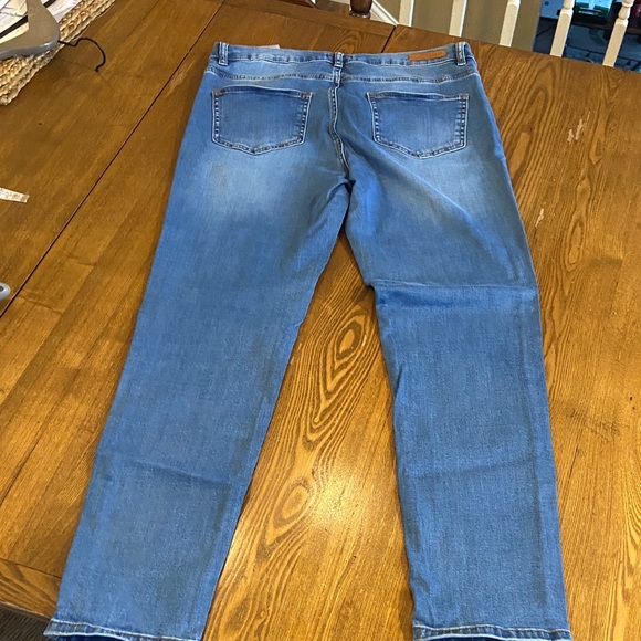 Carroll Paris Light Blue jeans - Picture 7 of 9